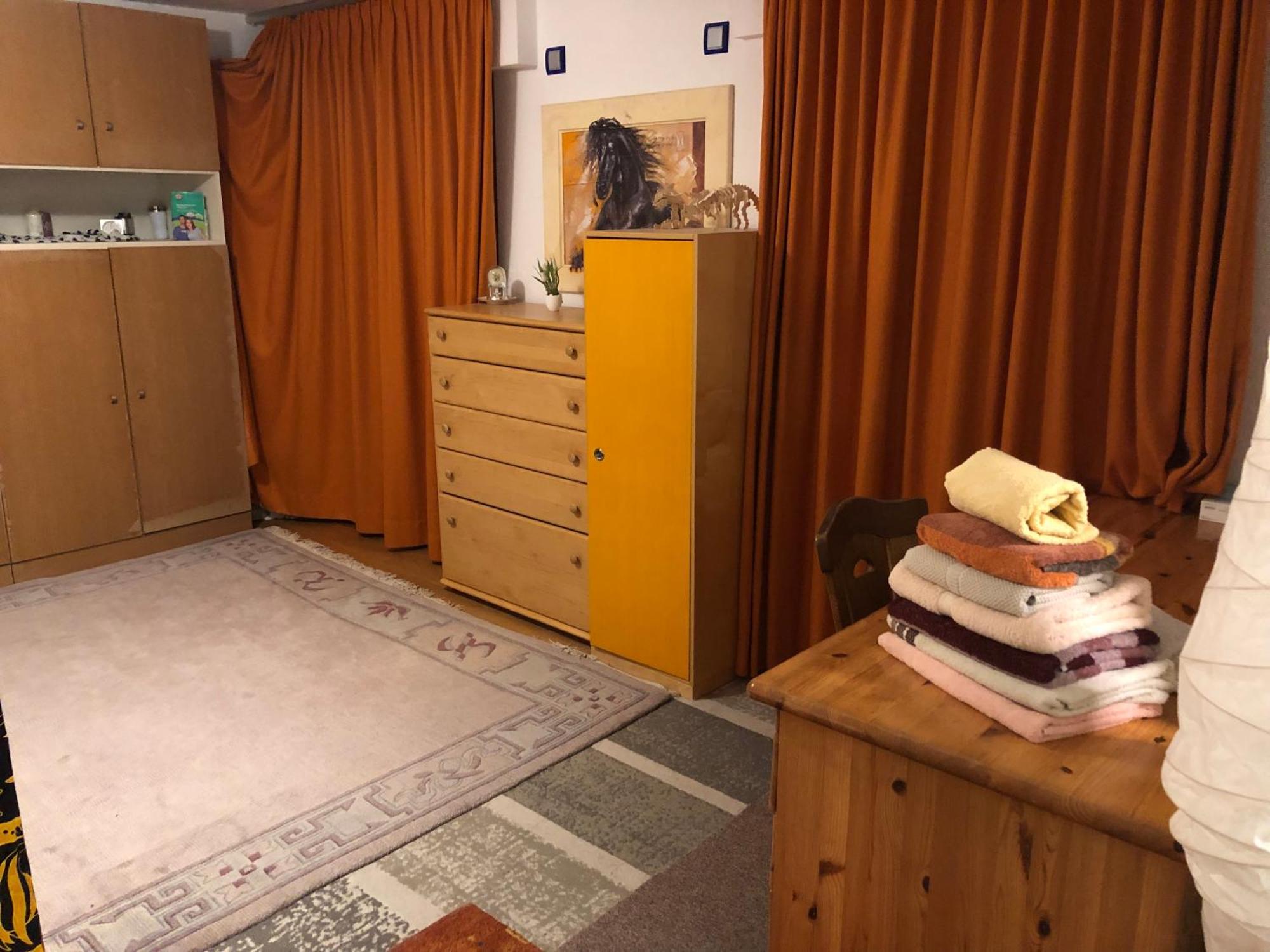 Aussichtszimmer Mit Modernem Glasbad Und Balkon โคเบลนซ์ ภายนอก รูปภาพ